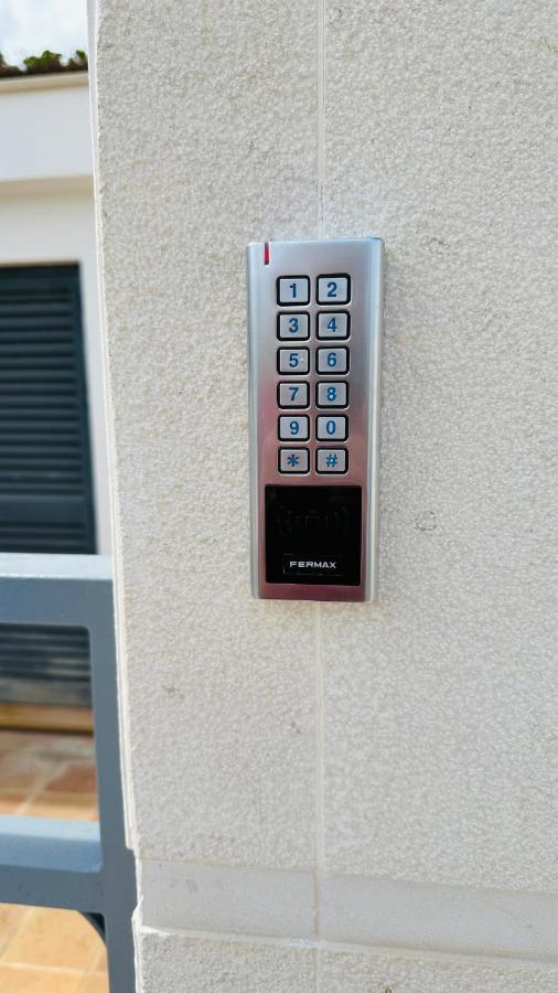 Amazing 2 Bedroom Apartment Near Beach With Pool Lagos Kültér fotó