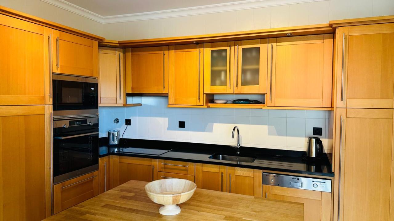 Amazing 2 Bedroom Apartment Near Beach With Pool Lagos Kültér fotó